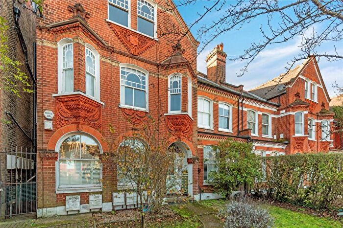 1 Bedroom Flat To Rent In Bedford Hill, London, SW12