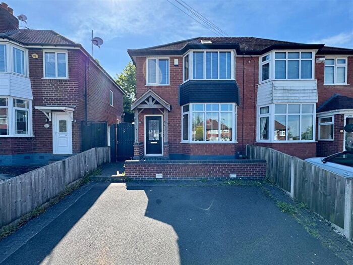 3 Bedroom Detached House To Rent In Westbourne Road, Halesowen, B62