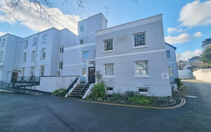 2 Bedroom Flat For Sale In Plantation Terrace, Sefton Court Plantation Terrace, EX7