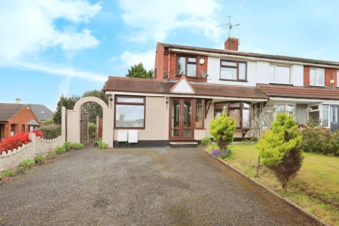 3 Bedroom Semi-Detached House For Sale In Pool Hall Crescent, Wolverhampton, WV3