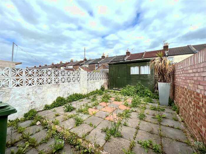 2 Bedroom Property To Rent In Manor Park Avenue, Portsmouth, PO3