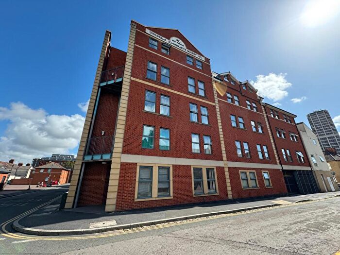 1 Bedroom Flat To Rent In Harding Street, Swindon, SN1