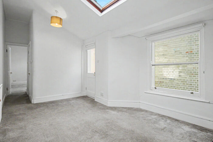 1 Bedroom Flat To Rent In Fortess Road, ()Tufnell Park, NW5