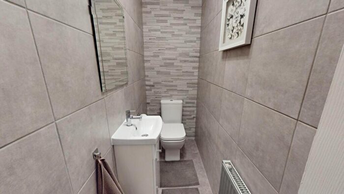 4 Bedroom Detached House For Sale In Tickhill Way, Rossington, Doncaster, DN11