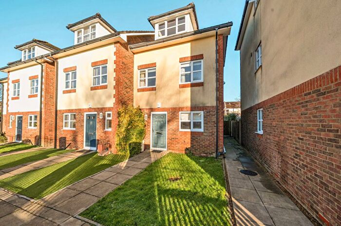 4 Bedroom Detached House To Rent In Strawberry Green, Portsmouth, Hampshire, PO2