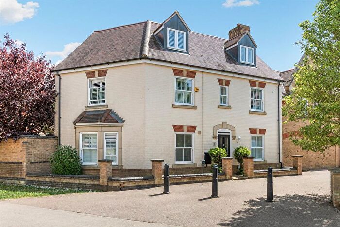 4 Bedroom Link Detached House For Sale In Charlotte Avenue, Fairfield, Hitchin, SG5