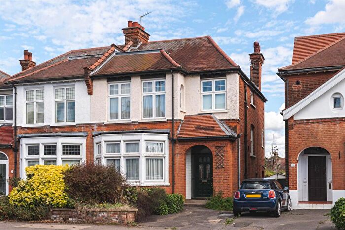4 Bedroom House For Sale In Green Dragon Lane, Southgate, N21