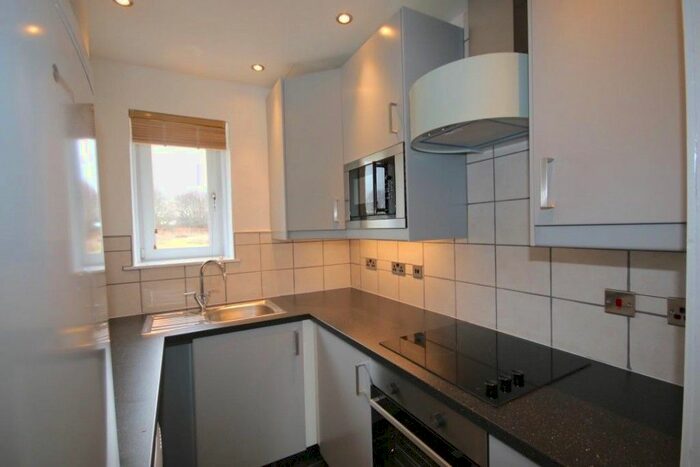 2 Bedroom Terraced House To Rent In Bridge Street, Edinburgh, EH28