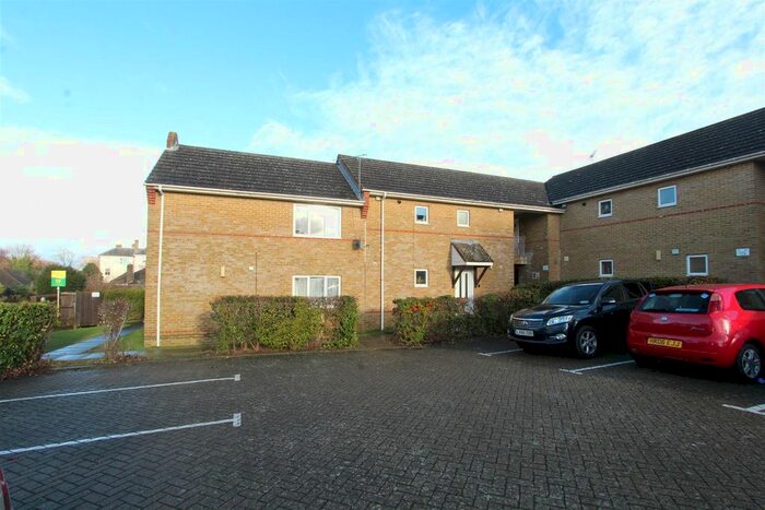 1 Bedroom Flat To Rent In Oast Court, Capel Road, Sittingbourne, ME10
