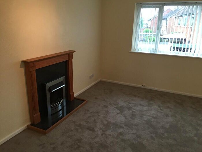 2 Bedroom Flat To Rent In Little Sutton Road, Sutton Coldfield, West Midlands, B75