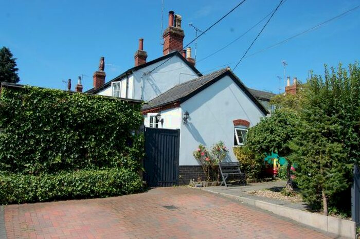 2 Bedroom Cottage For Sale In High Street, Yelvertoft, Northampton, NN6