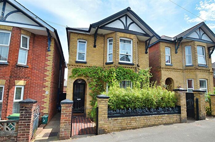 4 Bedroom House For Sale In Central Ryde, PO33