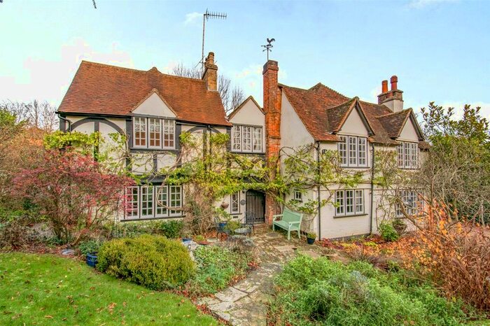 4 Bedroom Detached House For Sale In Solesbridge Lane, Chorleywood, Rickmansworth, WD3