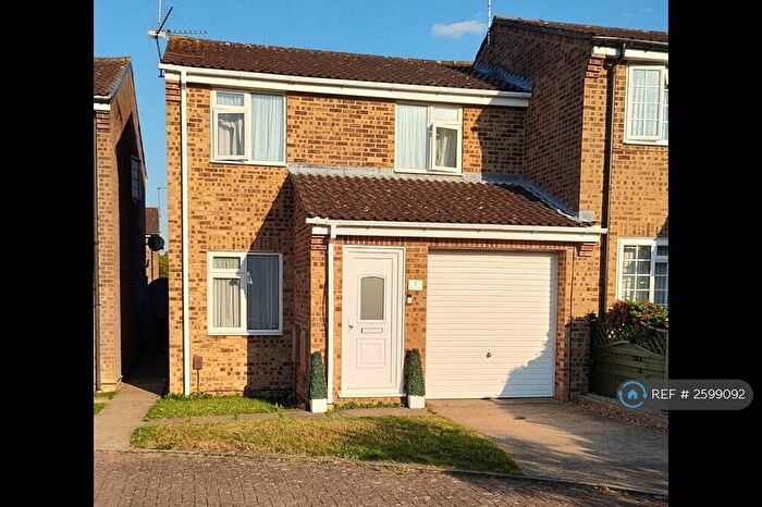 3 Bedroom End Of Terrace House To Rent In Keston Court, Gillingham, ME8