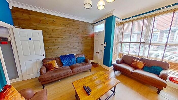 5 Bedroom Terraced House To Rent In Grimthorpe Terrace, Headingley, Leeds, West Yorkshire, LS6