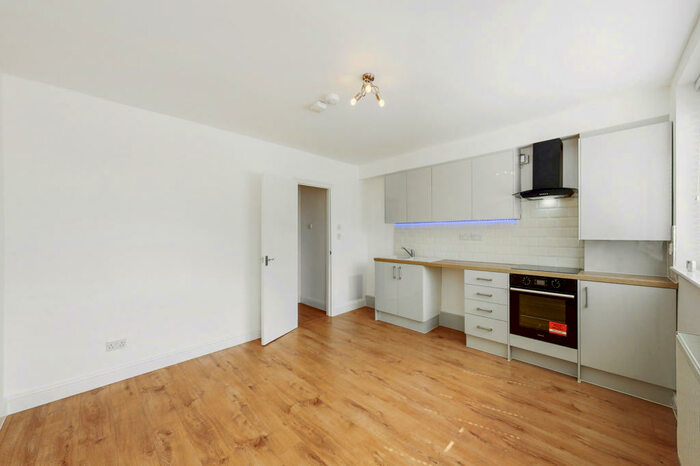 2 Bedroom Flat To Rent In Admiral House, Harrow Wealdstone, Middlesex, HA3