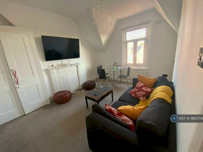 1 Bedroom Flat To Rent In Chatsworth Road, London, NW2