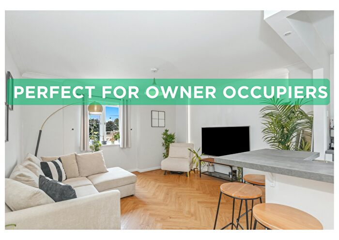 2 Bedroom Flat For Sale In Langtons Wharf, The Calls, LS2