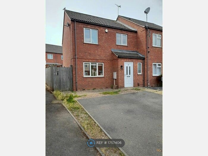 3 Bedroom Semi-Detached House To Rent In Valley Road, Nottingham, NG4