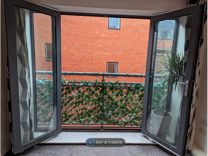 1 Bedroom Flat To Rent In Madison Square, Liverpool, L1