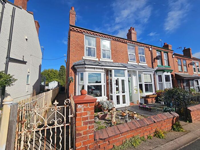 3 Bedroom End Of Terrace House For Sale In Church Street, Bridgnorth, WV16