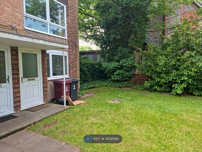 2 Bedroom Maisonette To Rent In Morton Court, Reading, RG2