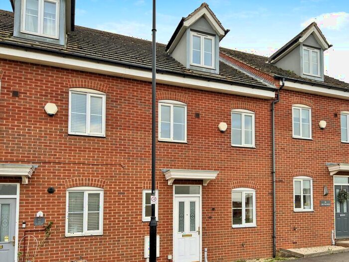3 Bedroom Town House To Rent In The Pollards, Bourne, PE10