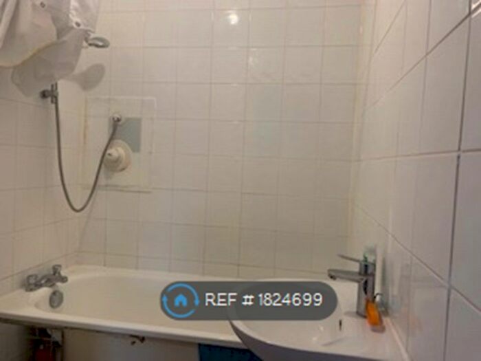 Studio To Rent In Cranbrook Road, Ilford, IG1