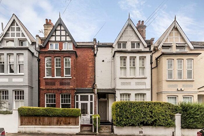 1 Bedroom Flat To Rent In Nemoure Road, London, W3