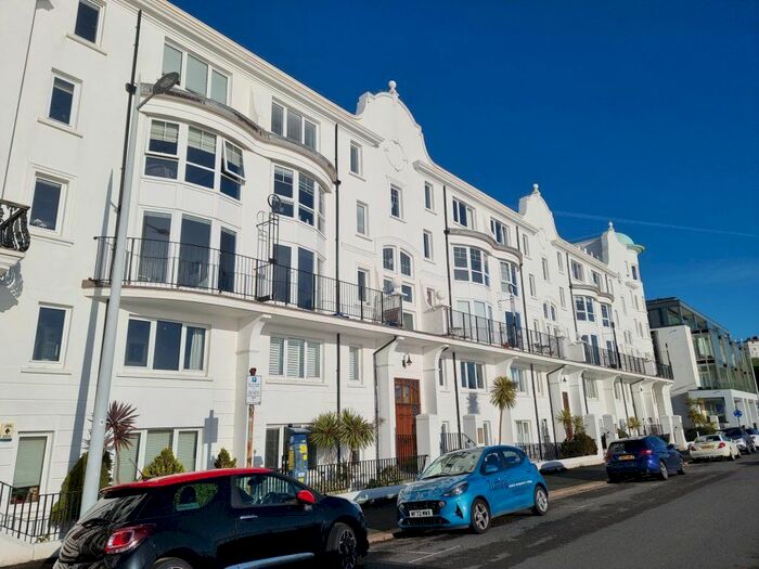 2 Bedroom Flat To Rent In Grand Parade, Plymouth, PL1