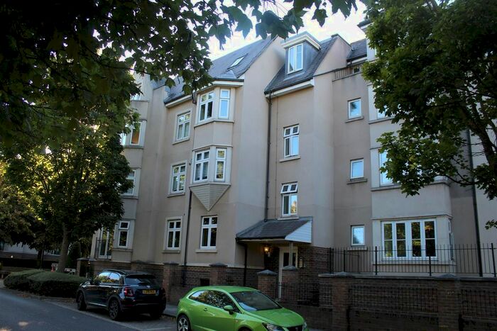 2 Bedroom Flat To Rent In Ingress Park Avenue, Greenhithe, DA9