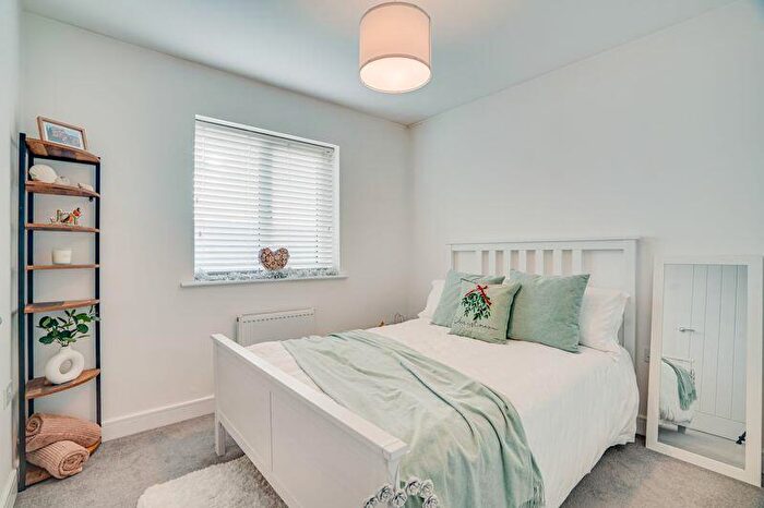 3 Bedroom Terraced House For Sale In Brunel Way, Fareham, PO15