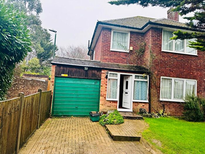 3 Bedroom Semi-Detached House To Rent In Ellsworth Road, High Wycombe, HP11