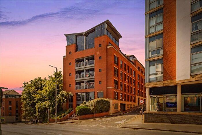 2 Bedroom Apartment To Rent In The Point, Bellar Gate, Nottingham, NG1