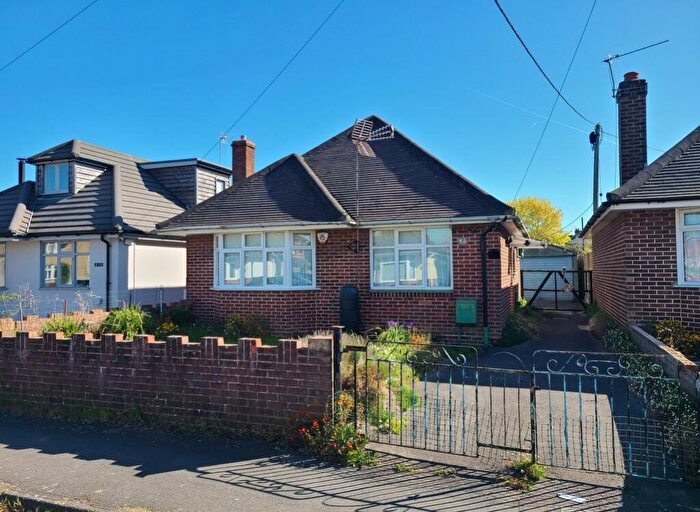 2 Bedroom Detached Bungalow For Sale In Bartram Road, Eling, SO40
