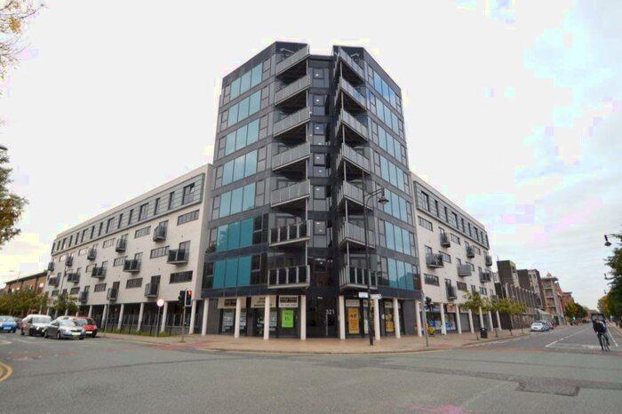 2 Bedroom Flat To Rent In Stretford Road, Hulme, Manchester, M15