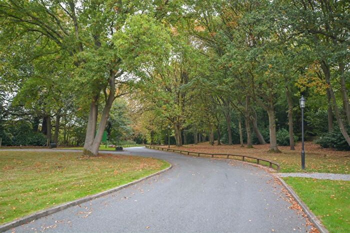 2 Bedroom Cottage For Sale In Thorndon Park, Ingrave, Brentwood, CM13