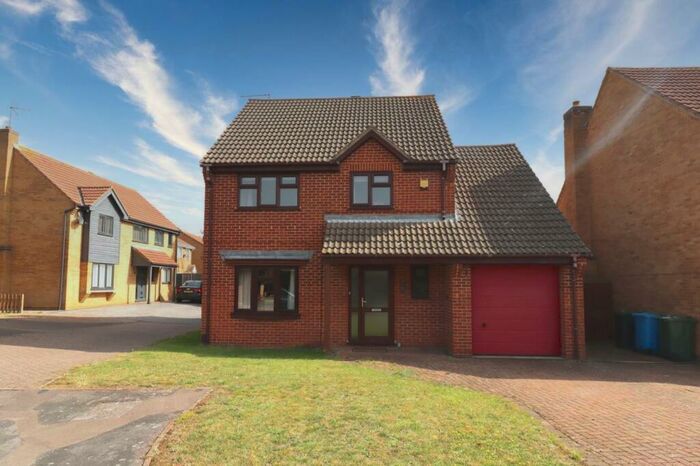 4 Bedroom Detached House To Rent In Browning Avenue, Kettering, NN16