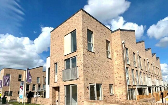 3 Bedroom Town House To Rent In Lescar Road, Waverley, Rotherham, S60