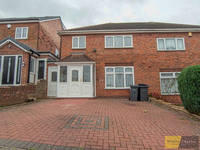 3 Bedroom Semi-Detached House To Rent In Acfold Road, Handsworth Wood, B20