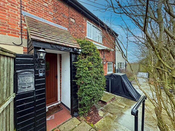 3 Bedroom Semi Detached House For Sale In Tilkey Road, Coggeshall, Colchester, CO6