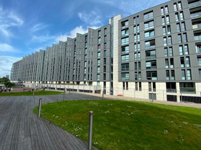 2 Bedroom Apartment To Rent In Milliners Wharf, New Islington, M4