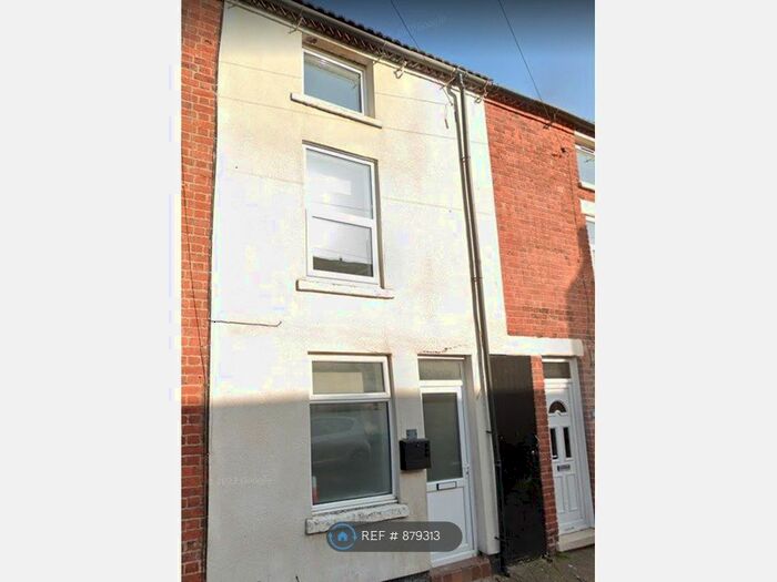 2 Bedroom Terraced House To Rent In Albert Street, Hucknall, Nottingham, NG15