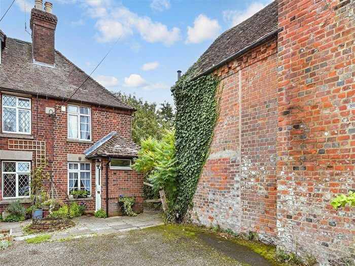 1 Bedroom End Terrace House For Sale In School Lane, West Kingsdown, Kent, TN15