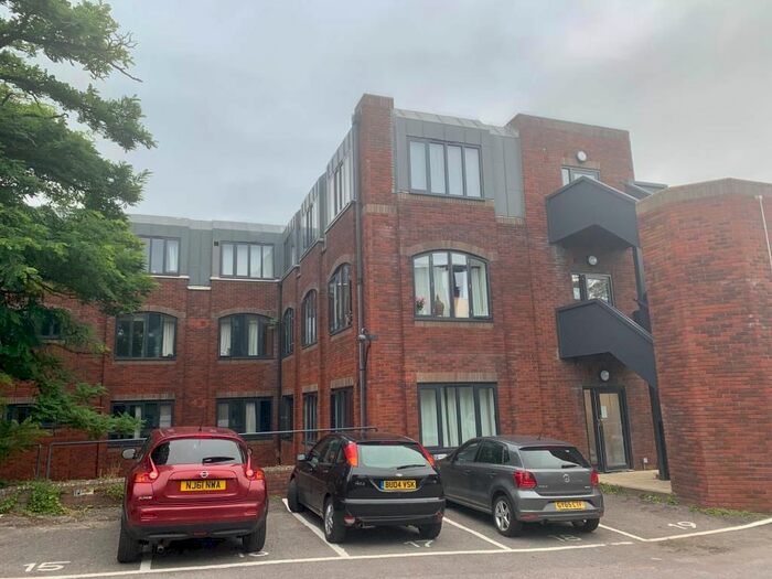 Studio To Rent In Newbury, Berkshire, RG14