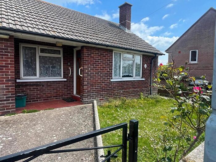 1 Bedroom Bungalow For Sale In Hillbourne Road, Weymouth, DT4