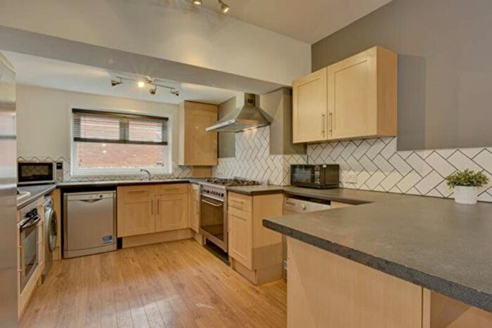 8 Bedroom Semi-Detached House To Rent In Monks Road, Exeter, EX4