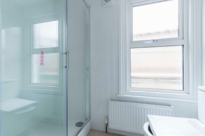 Flat To Rent In Lordship Lane East Dulwich, SE22