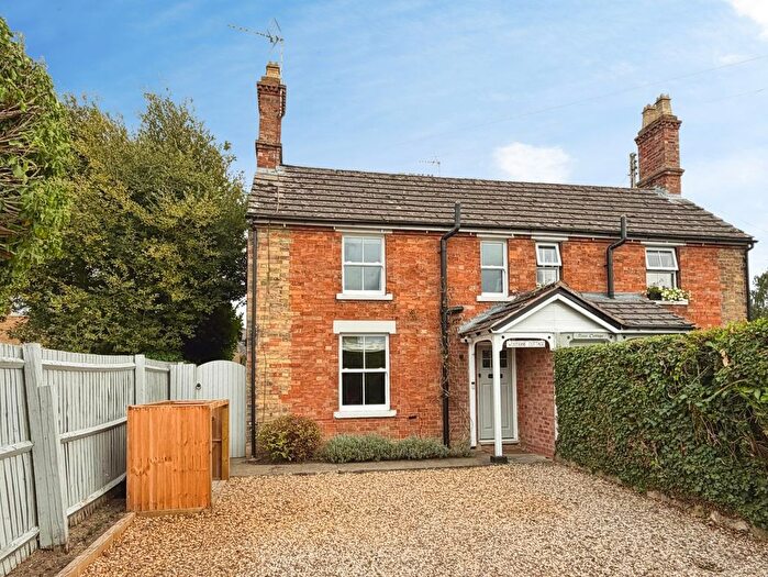 3 Bedroom Semi-Detached House For Sale In Blacksmiths Lane, Childswickham, Broadway, Worcestershire, WR12