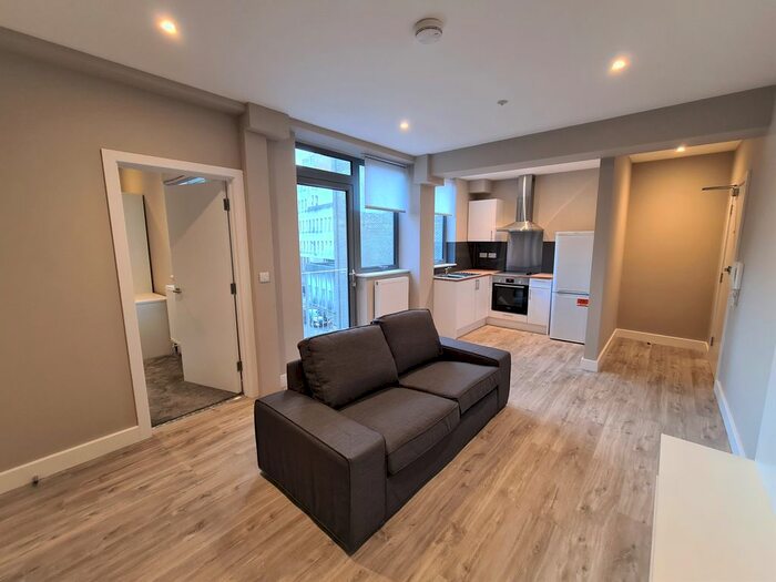 1 Bedroom Flat To Rent In Flat Wren House, - Exchange Road, Watford, WD18